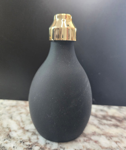 Genre Powder Dispenser