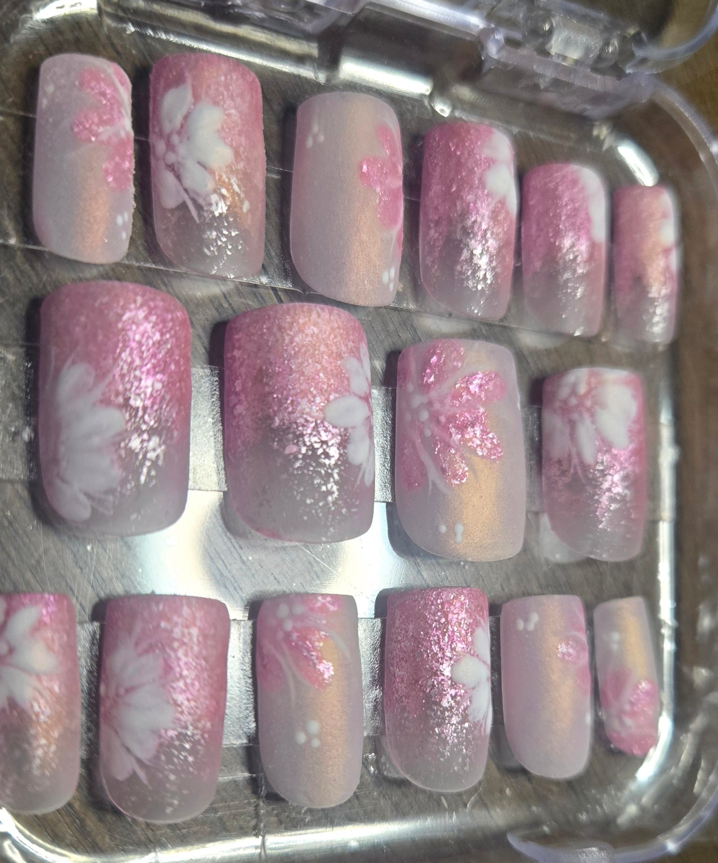 Elegant Pink Ombre Floral | Press-On Nails