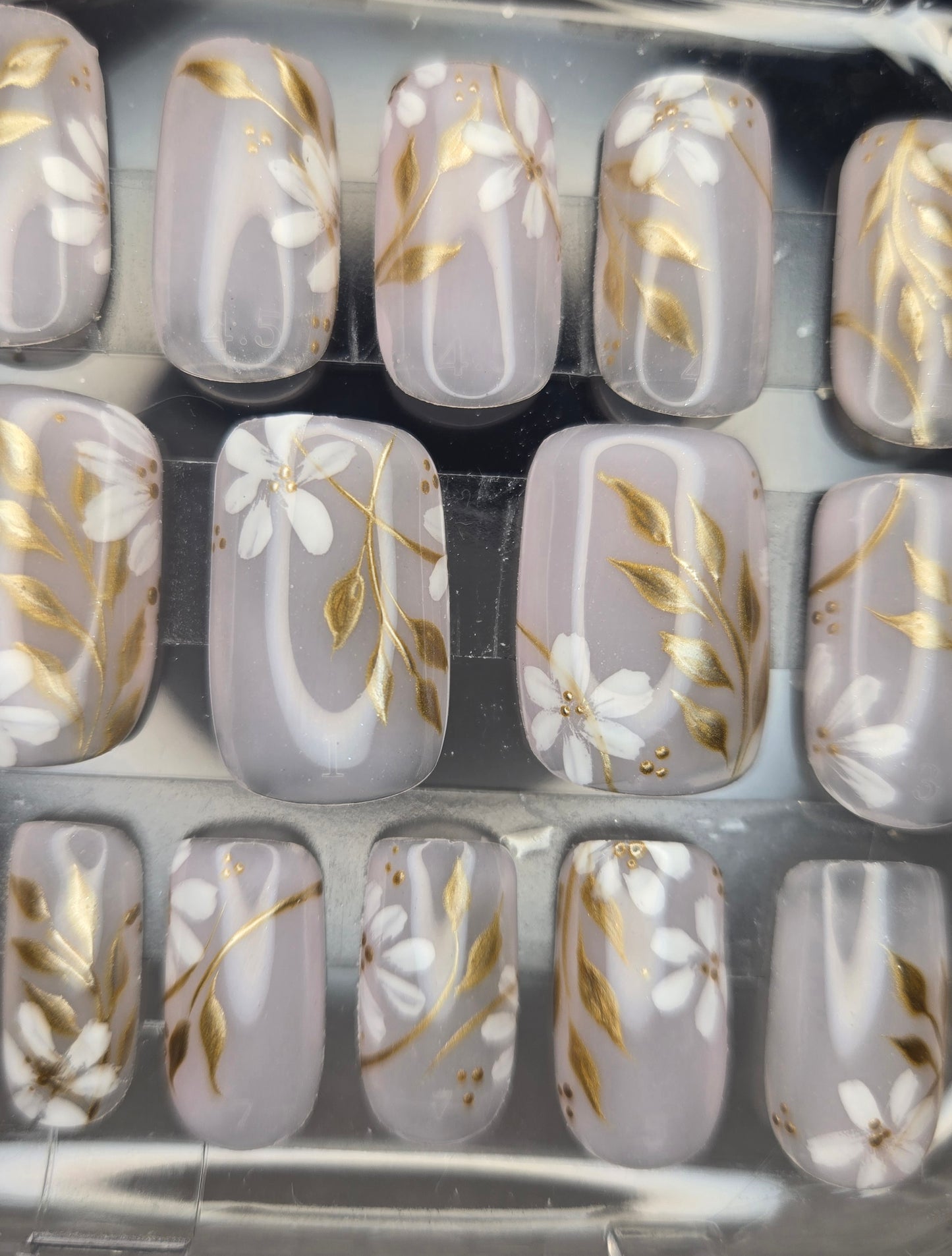 Elegant Floral | Press-On Nails